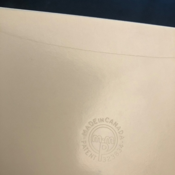 Fathers Day Find: Rare lucite box for someone who appreciates unique. - Picture 4 of 5